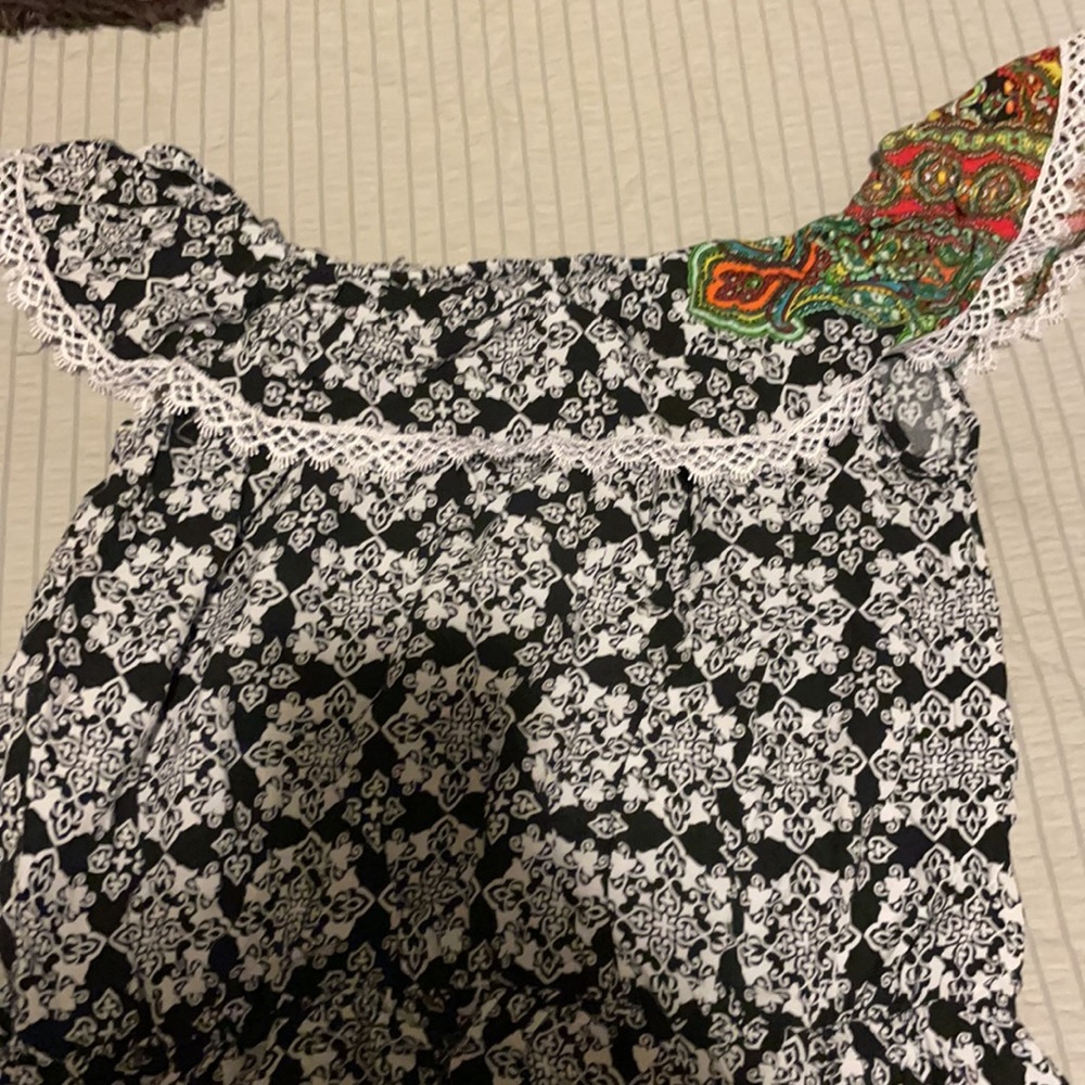 Is cute - Picture 2 of 3